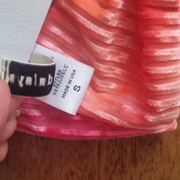 NWT Dippin Daisy's One Shoulder Bikini Top - Picture 4 of 4